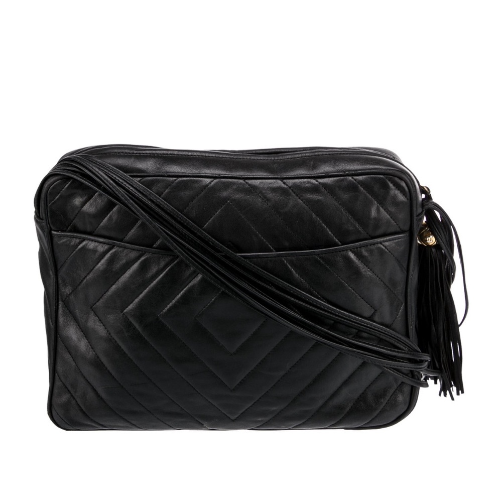 Chanel Vintage Camera Crossbody Bag with Chevron Quilting and Gold Hardware - Picture 3 of 5